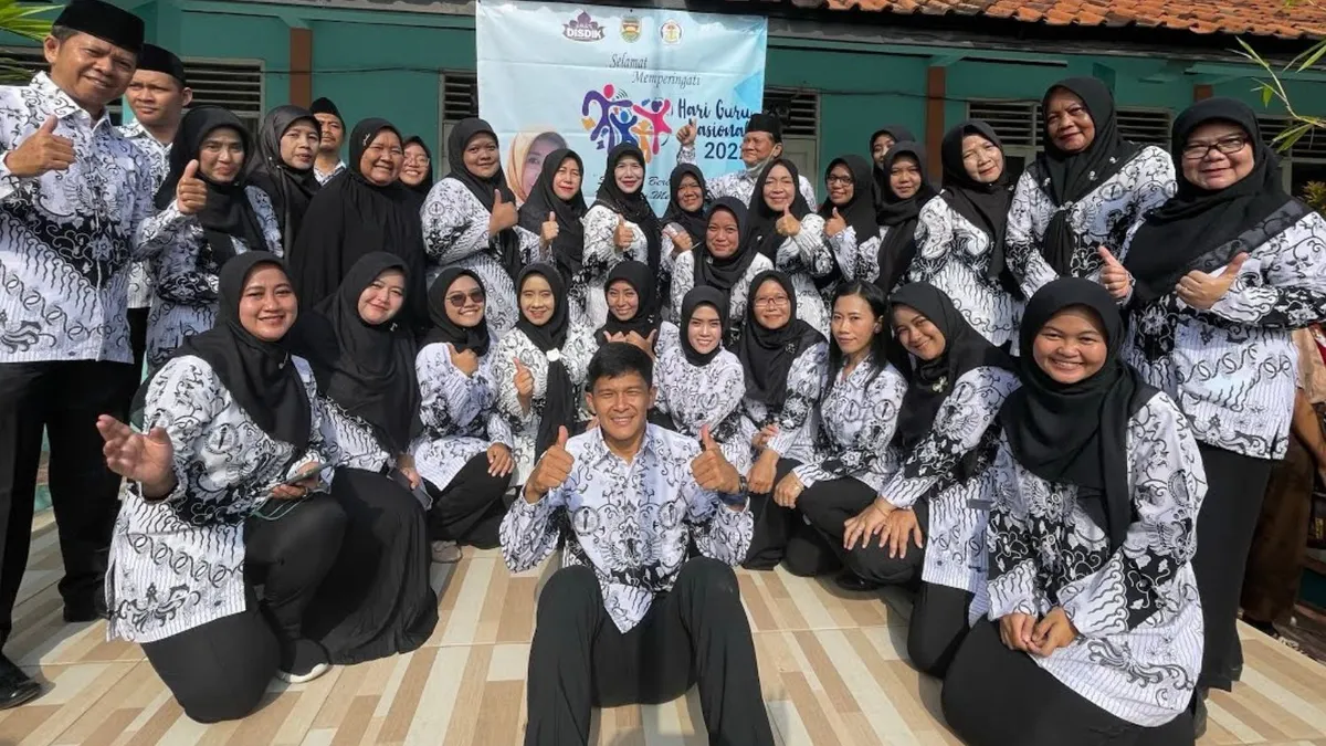 Berdasarkan informasi yang beredar, para perseta PPG harus merupakan lulusan S1 atau setidaknya D4, bukan SMA sederajat.