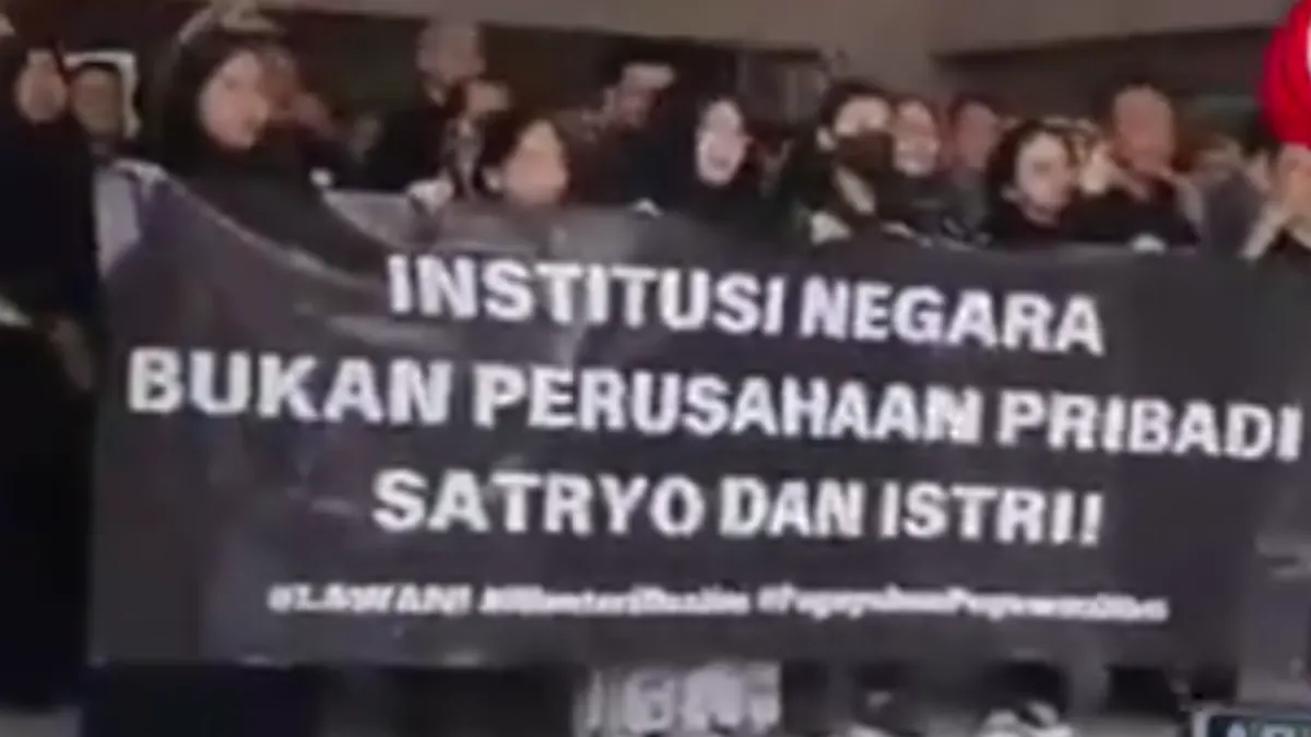 Para ASN menilai aksi unjuk rasa merupakan bentuk perlawanan terhadap sikap menteri yang dianggap kurang berpihak kepada para ASN.