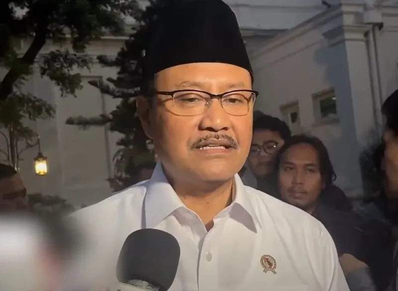Menteri sosial akan mempelajari usulan Gubernur Jabar Dedi Mulyadi terkait kebijakan vasektomi atau KB pria sebagai syarat penerima bansos.