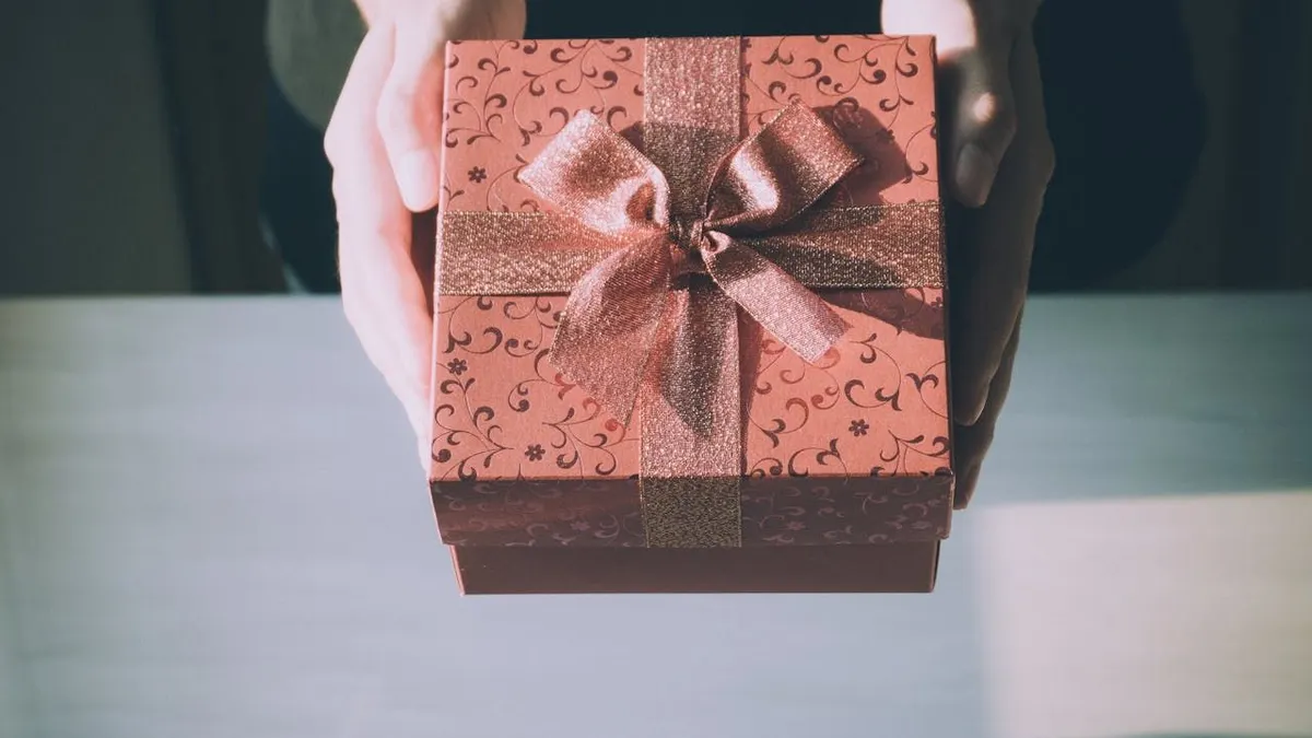 Hari kasih sayang jatuh pada Jumat, 14 Februari 2025 dan akan menjadi momen yang pas untuk memberikan kejutan kepada orang tersayang.