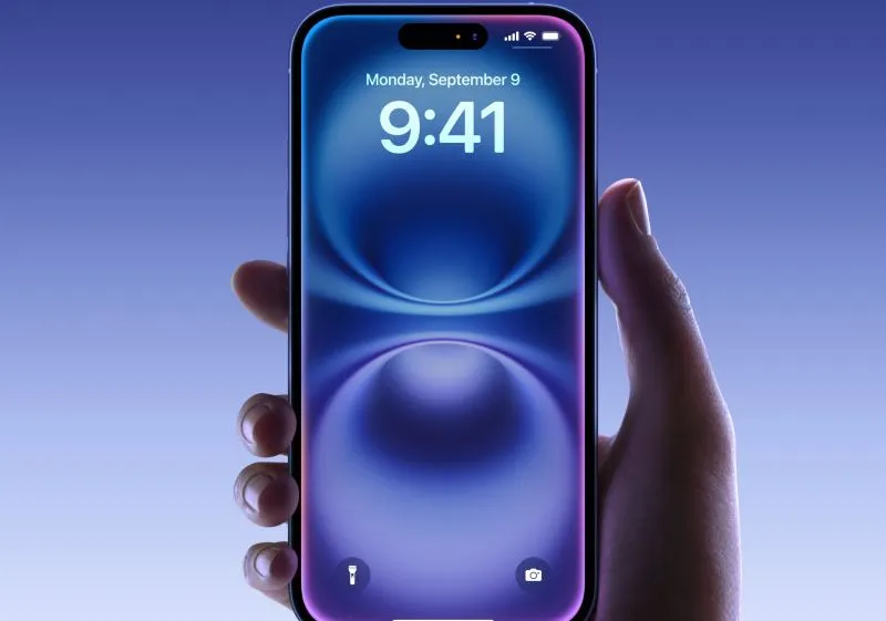 iPhone 16 