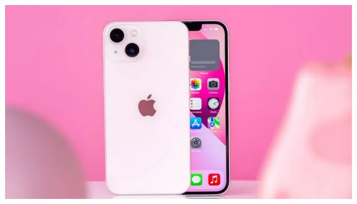 Dengan harga yang lebih terjangkau dibanding saat peluncuran, iPhone 13 justru jadi pilihan yang menarik bagi para konsumen.
