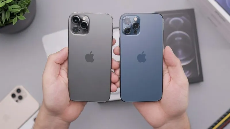 iPhone 16 Plus yang baru saja resmi dirilis di Indonesia awal 2025 membawa sejumlah peningkatan signifikan dibandingkan iPhone 15 Plus.