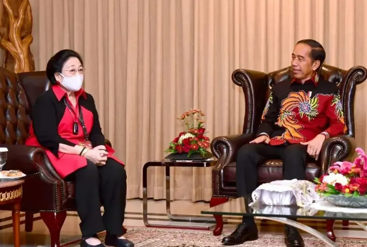 Selain Joko Widodo, pemecatan sebagai kader PDIP juga dialami Gibran Rakabuming serta Walikota Medan Bobby Arif Nasution.
