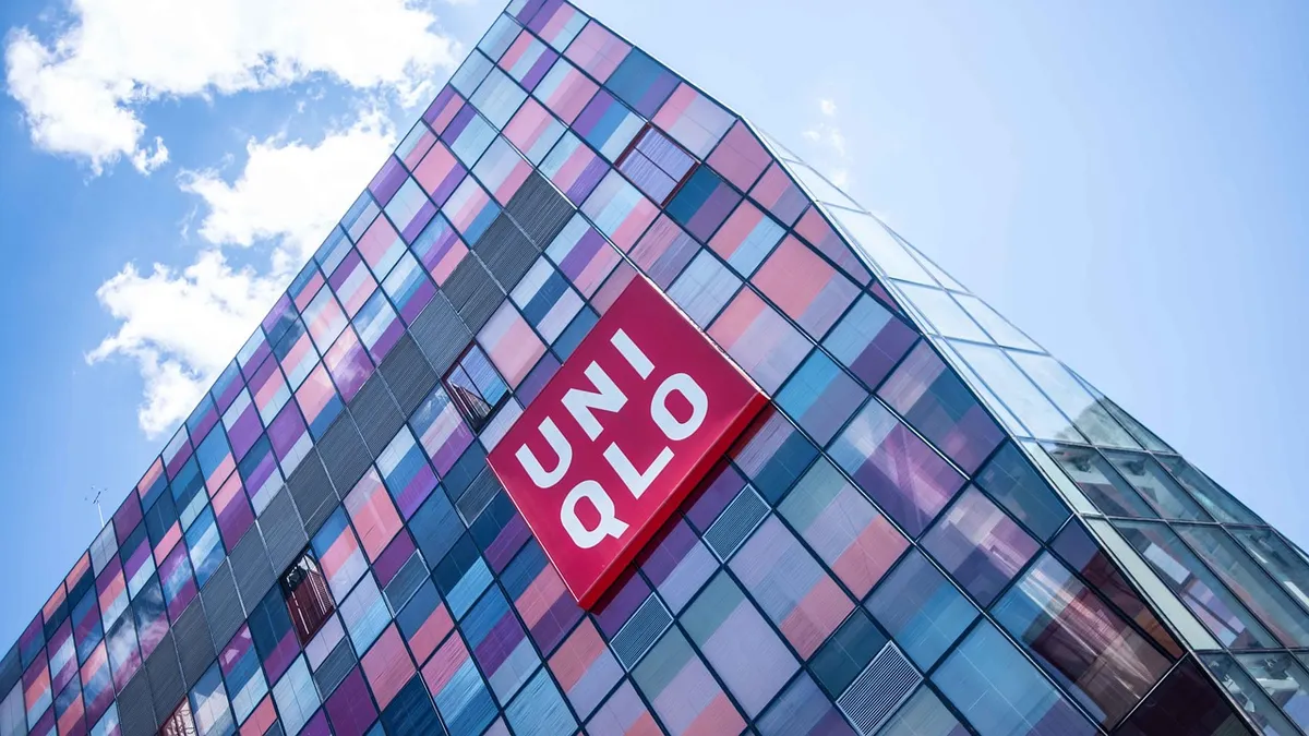 Tadashi Yanai, pendiri dan CEO perusahaan induk Uniqlo kembali menempati posisi puncak dalam daftar 50 orang terkaya Jepang versi Forbes 2025.