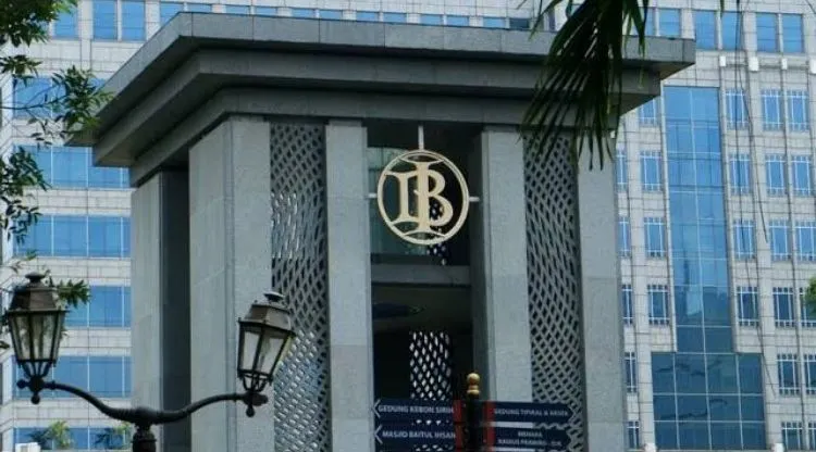 Kantor Bank Indonesia (BI) sempat gaduh setelah tim penyidik dari Komisi Pemberantasan Korupsi (KPK) datang untuk melakukan penggeledahan.