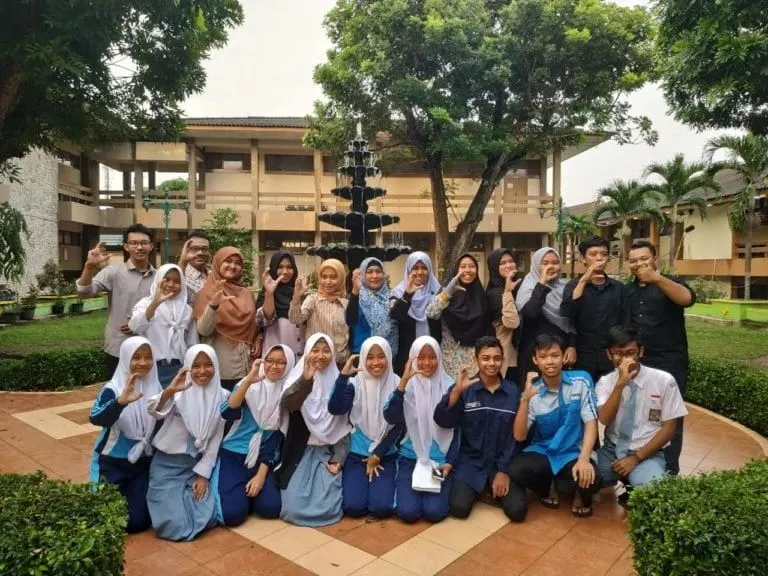 10 SMK Negeri Jabar yang Jamin Kerja Langsung Setelah Lulus