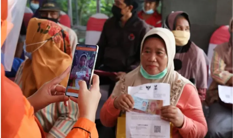Lantas bagaimana nasib para KPM yang saat ini telah terdata sebagai penerima bansos dan tercatat di DTKS jika akan ada data baru di dtse?
