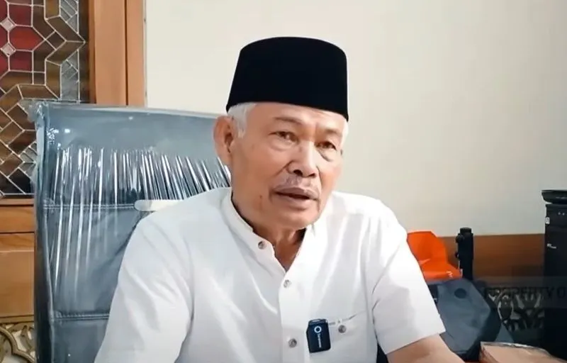 Majelis Ulama Indonesia (MUI) telah menanggapi kebijakan kontroversi mengenai KB Vasektomi sebagai syarat penerima bansos.