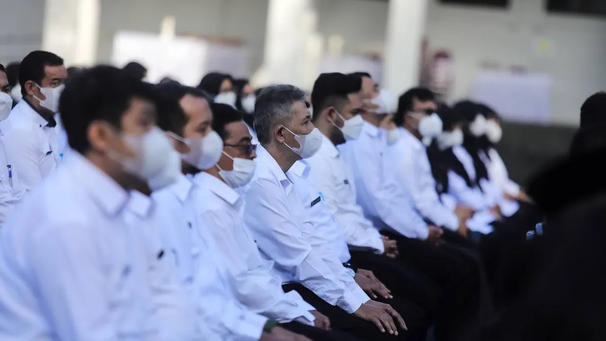 Surat edaran nomor 15 tahun 2024 ini ditujukan kepada seluruh pejabat di lingkungan Kemendikdasmen, mulai dari direktur jenderal, inspektur jenderal, kepala badan, sekretaris unit utama, kepala biro, kepala pusat direktur, inspektur, hingga UPT (Unit Pelaksana Teknis) di beberapa provinsi.