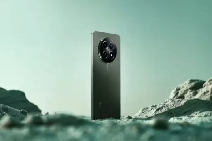 Realme 14x kabarnya akan memiliki peringkat rating IP69, yang membuatnya sangat tahan terhadap debu dan air.