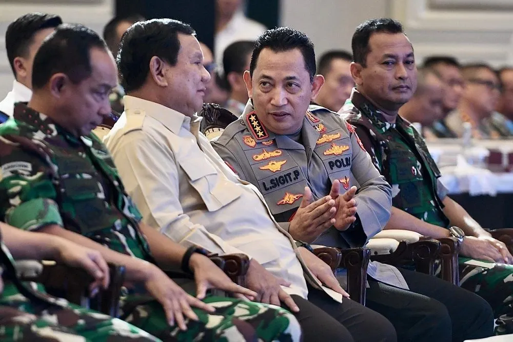 Pencairan gaji pensiun TNI dan Polri kali ini terasa lebih spesial karena bertepatan dengan hari pertama bulan suci Ramadhan.