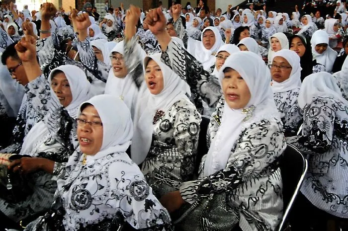 Belum lama ini pemerintah telah mengumumkan jadwal dan besaran pencairan Tunjangan Profesi Guru atau TPG.
