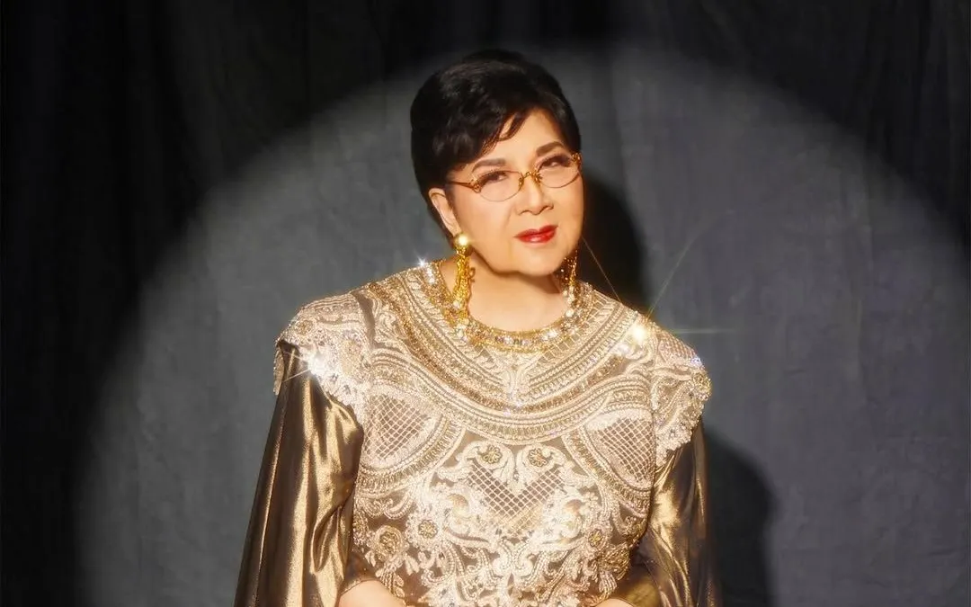 SBY menyebut Titiek Puspa sebagai &quot;pahlawan kebudayaan yang mengabadikan kehidupannya untuk dunia seni budaya dan sosial.&quot;
