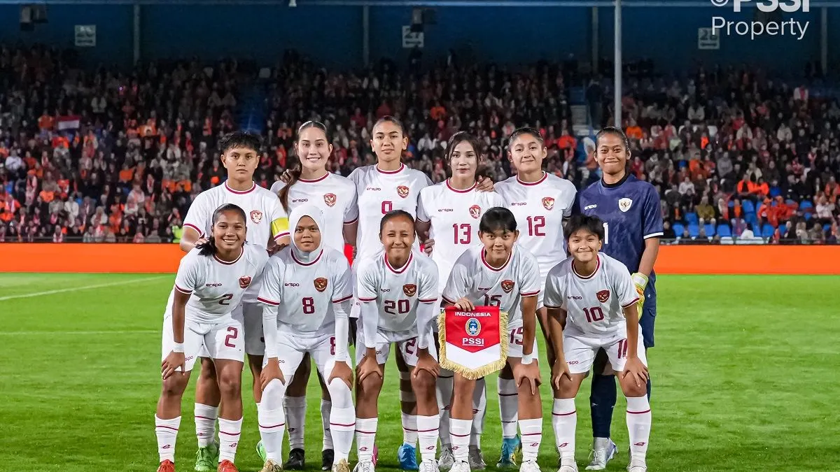 PSSI terus bergerak cepat buat ngedorong prestasi di sepak bola wanita. Setelah sukses bikin sejarah jadi juara AFF Women's Cup 2024, Timnas Putri Indonesia udah siap-siap terbang ke Jepang untuk ikut turnamen Februari nanti.
