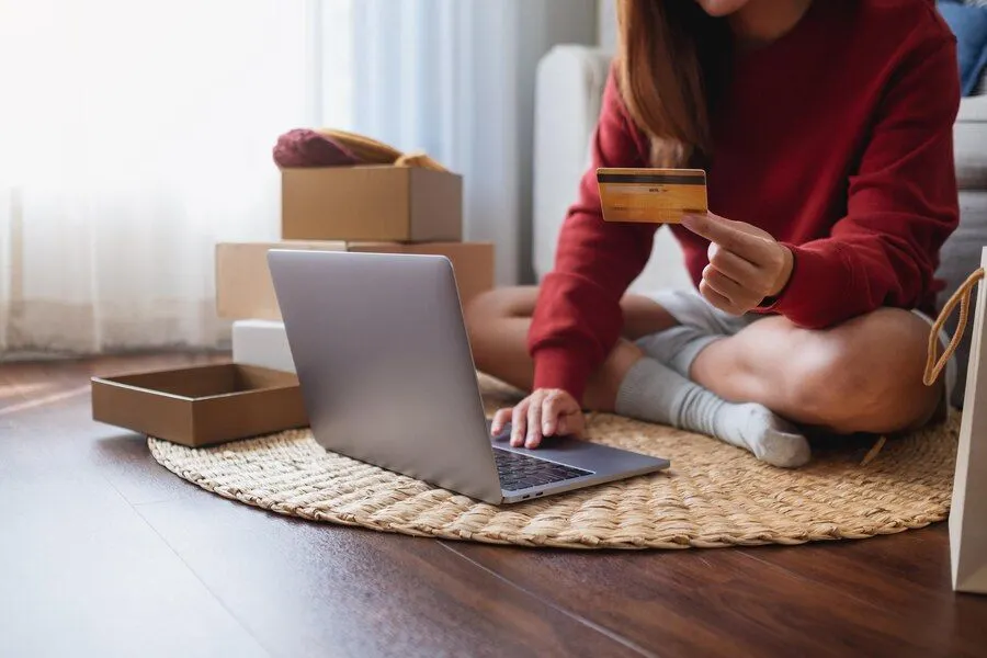 Seiring meningkatnya transaksi online selama Ramadhan juga diiringi dengan meningkatnya potensi penipuan hingga pencurian data pribadi.