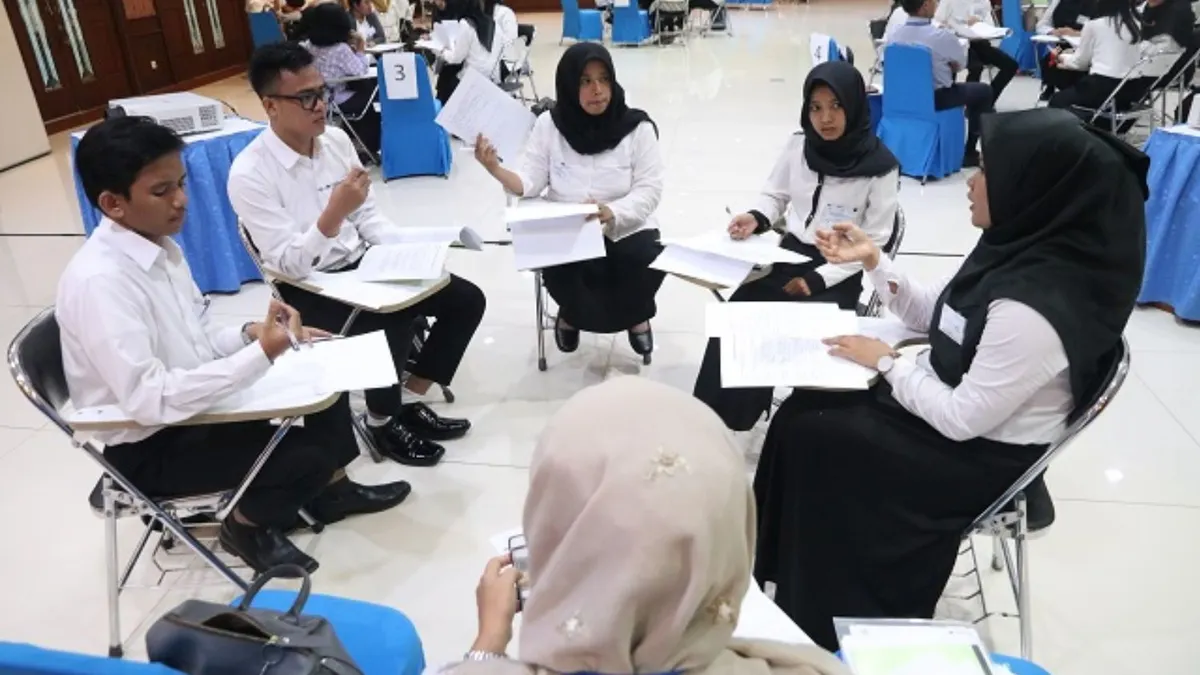 Berdasarkan jadwal yang dirilis oleh BKN, pendaftaran Pegawai Pemerintah dengan Perjanjian Kerja (PPPK) 2024 dibagi menjadi dua gelombang.