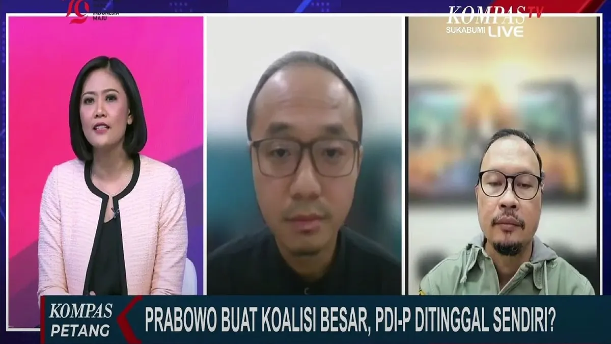 Pengamat Politik, Yunarto Wijaya (tengah)