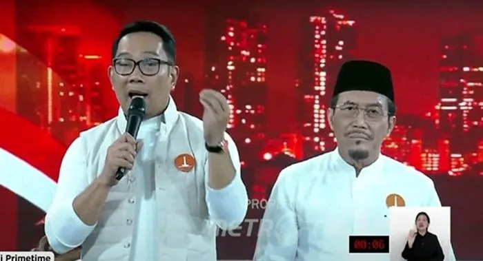 Menurut Ridwan Kamil selama ini dana untuk RW dan RT dipegang oleh Kelurahan dan nantinya dana tersebut bisa langsung digunakan oleh RW.