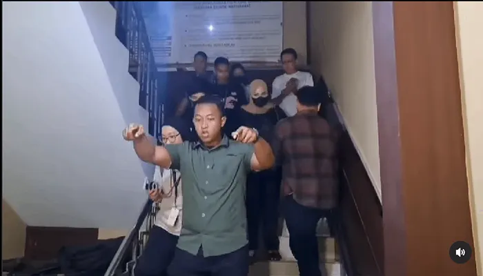 Bodyguard dari Atta Halilintar dan Aurel Hermansyah