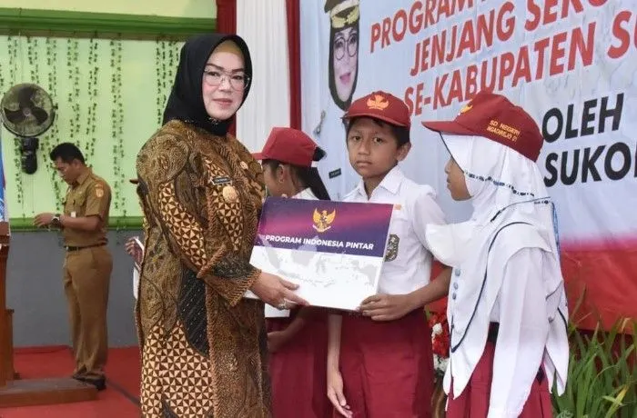 Hanya KPM yang sudah dinyatakan layak sebagai penerima bantuan, yang berhak menerima pencairan bansos non tunai.