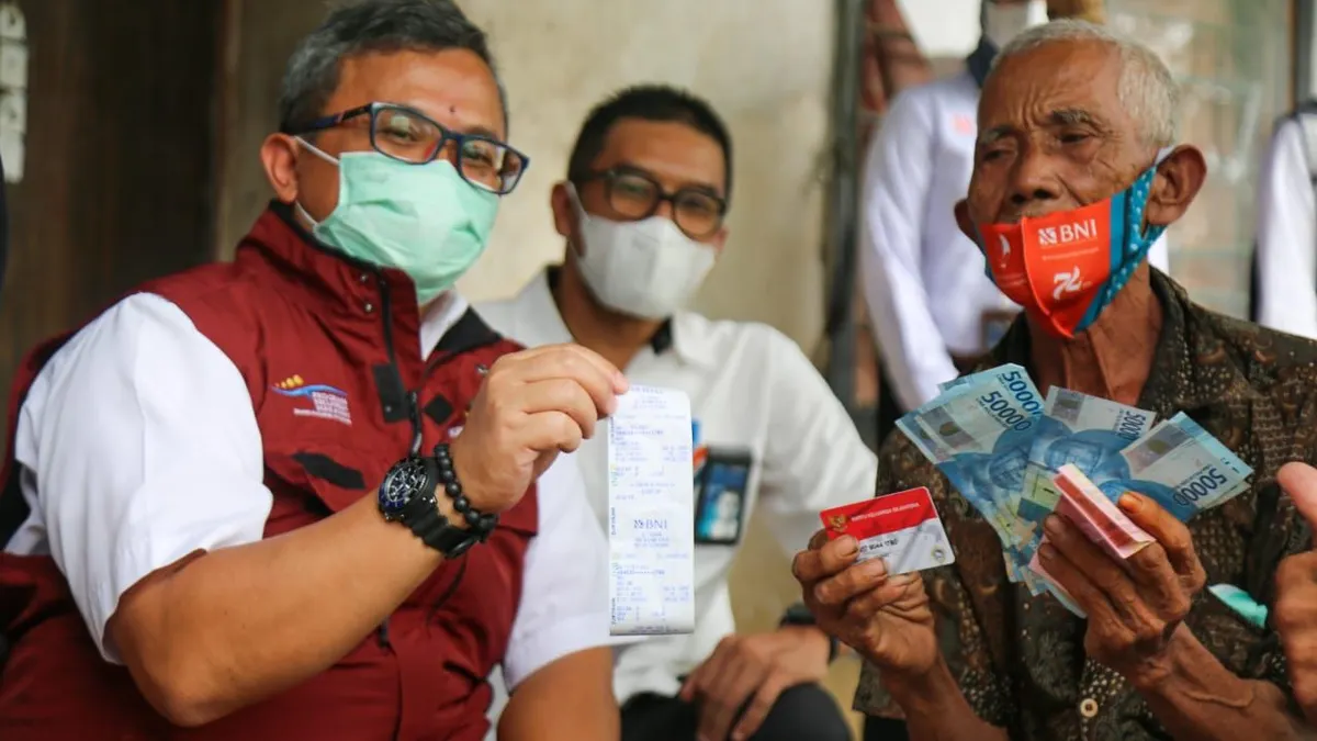 Illustrasi. KPM penerima bantuan sosial