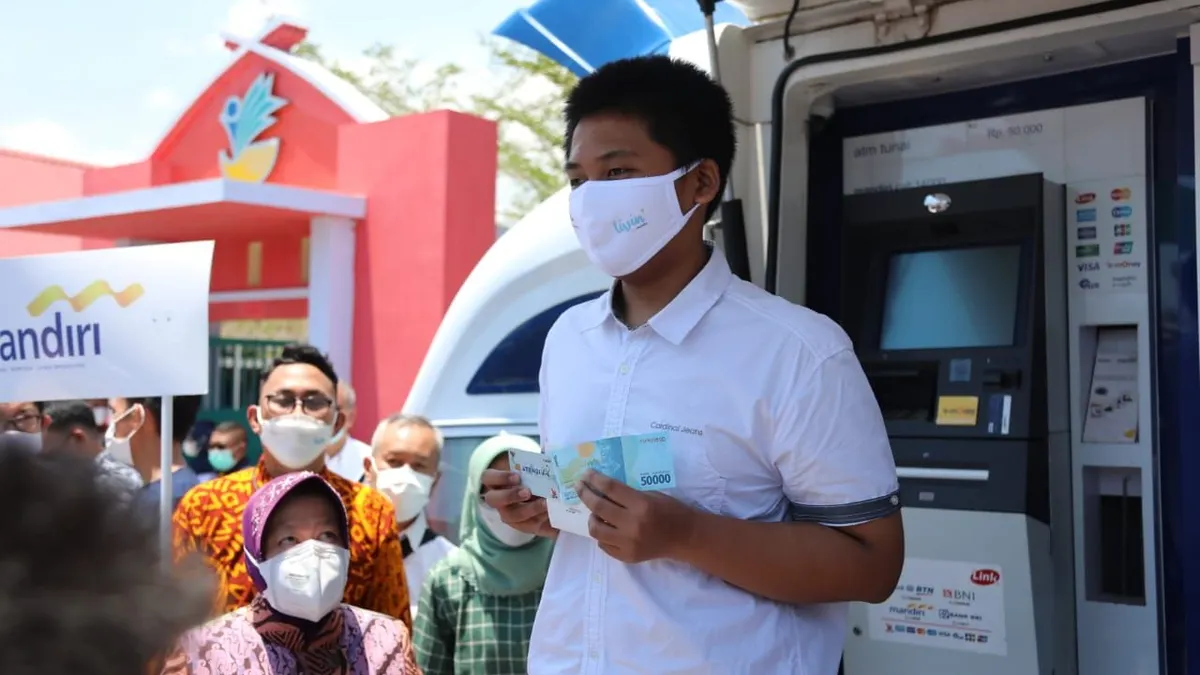 Ilustrasi. Penyaluran Bansos kepada KPM