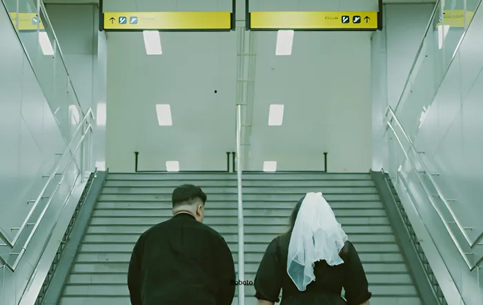 Salah satu foto prewedding di area stasiun MRT.