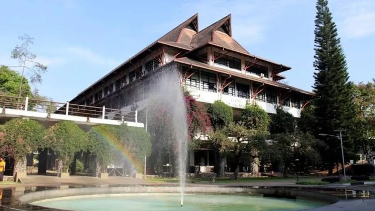 Institut Teknologi Bandung (ITB).