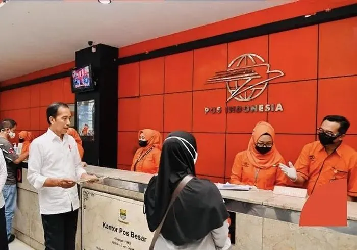 Instruksi dari presiden, 3 bantuan tunai dicairkan besok di bank himbara dan PT Pos Indonesia. PKH, BPNT, atau bantuan sosial tambahan lain?
