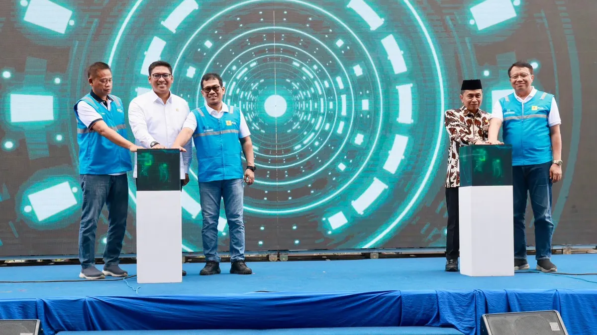 Peresmian program Pengembangan Ekosistem Biomassa Berbasis Ekonomi Kerakyatan dan Pertanian Terpadu di lahan kritis seluas 100 hektare.