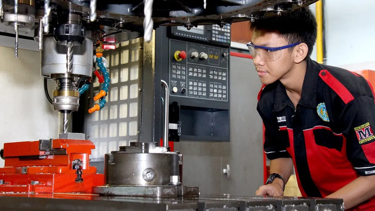 Illustrasi. jurusan S1 teknik mesin paling susah ditembus