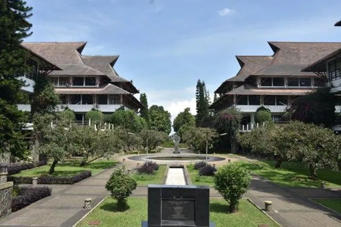 Kampus Institut Teknologi Bandung (ITB)