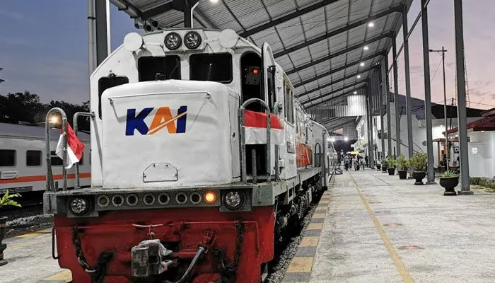 PT Kereta Api Indonesia (Persero) atau KAI