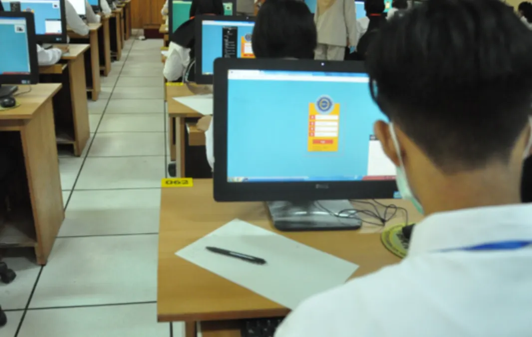 Aturan pakaian yang digunakan oleh peserta saat tes Seleksi Kompetensi Dasar (SKD) sekolah kedinasan merupakan hal yang harus diperhatikan.