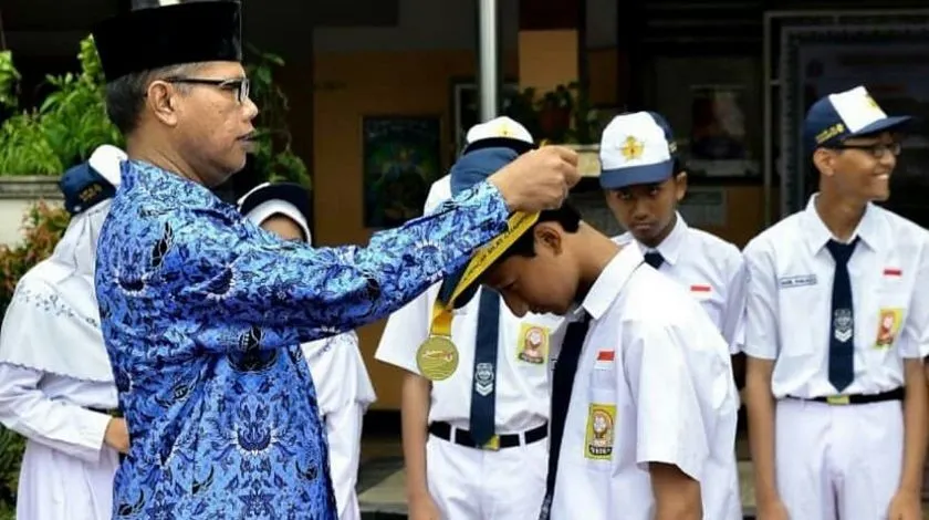 Kali ini akan dirangkum daftar sekolah terbaik jenjang SMP di Jakarta Timur berdasarkan kategori jalur Prestasi Non Akademik 2024/2025.