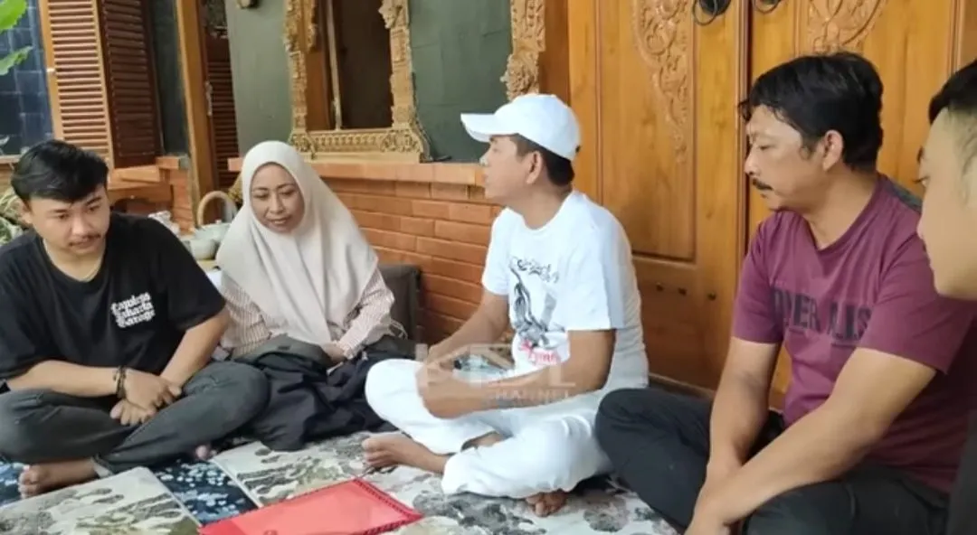 Kang Dedi Mulyadi menyatakan siap membiayai tes DNA untuk membuktikan ketidakterlibatan Pegi Cianjur dalam kasus Vina Cirebon.