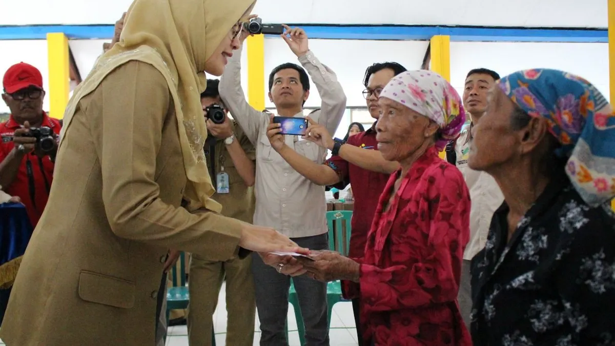 Ilustrasi. Sudah memasuki akhir bulan Juni 2024, Pemerintah masih menyalurkan bansos baik reguler maupun tambahan kepada KPM PKH, BPNT, dan non DTKS.