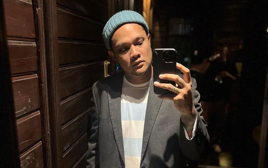 Virgoun Tampak Sedang Foto Selfie