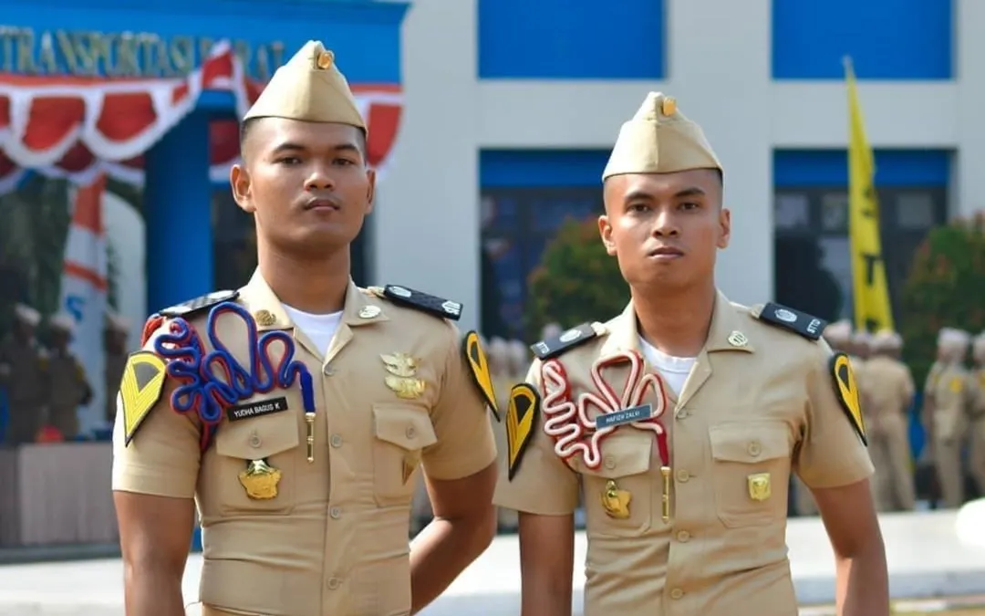 Di tahun 2024 ini, sekdin Kemenhub membuka 15 sekolah kedinasan mulai dari PTDI STTD Bekasi, PPI Madiun, hingga Poltekpel Sorong.