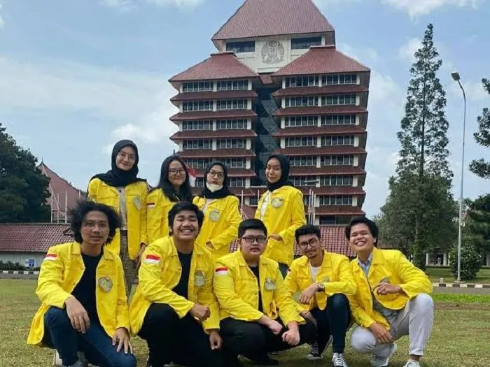 Besaran UKT yang ditetapkan oleh UI akan ditentukan berdasarkan pendapatan dan kemampuan orang tua atau wali dari calon mahasiswa.