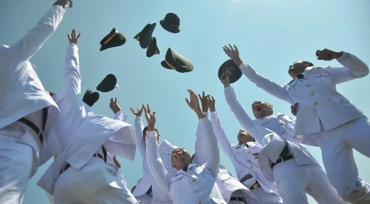 Sekolah Kedinasan atau Sekdin merupakan perguruan tinggi yang dibawahi langsung oleh lembaga pemerintahan.