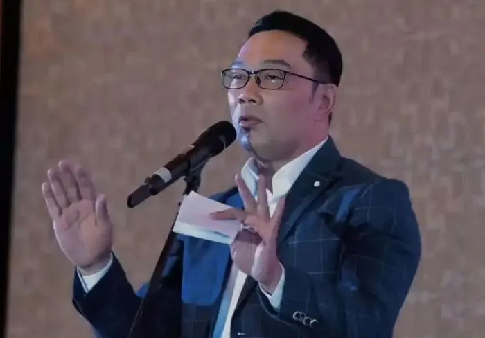 Mantan Gubernur Jawa Barat, Ridwan Kamil dikabarkan akan maju dalam kontestasi Pemilihan Gubernur (Pilgub) di DKI Jakarta.
