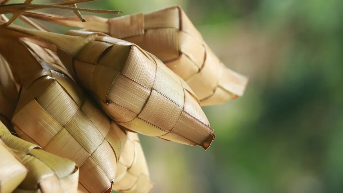 Illustrasi. Resep masak ketupat matang sempurna