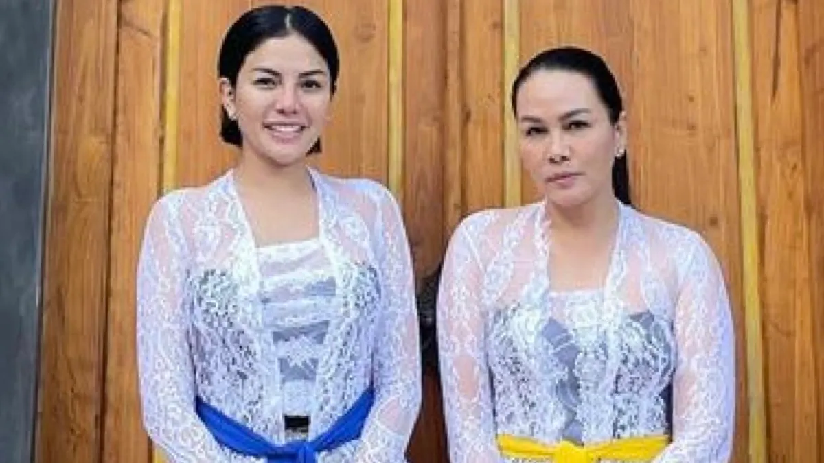 Nikita Mirzani dan Fitri Salhuteru.