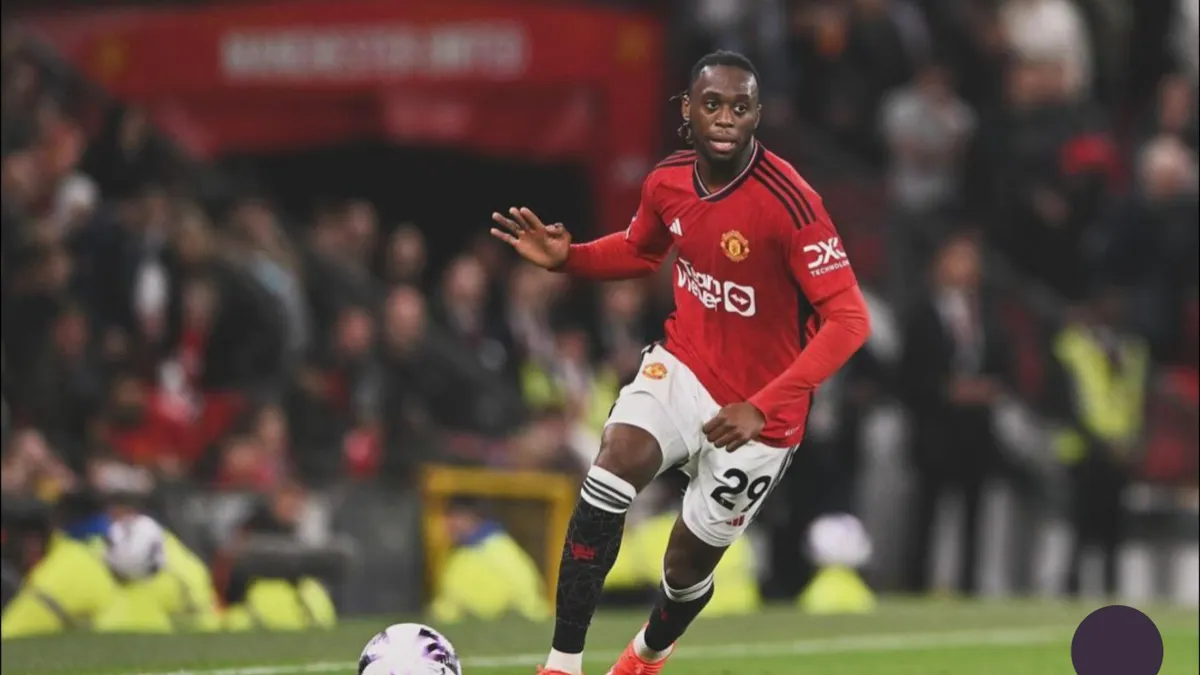 Manchester United siap lepas Aaron