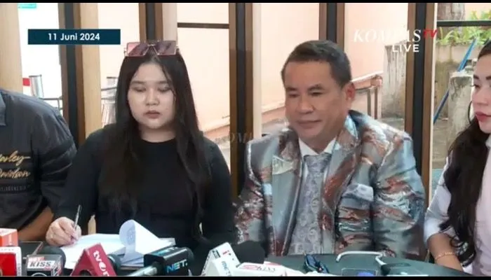 Hotman Paris, Pengacara Keluarga Vina