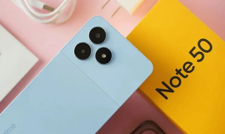 Tak hanya murah meriah, Realme Not 50 ini juga tahan air dan debu, maka berikut kelebihan dan kekurangan dari HP Realme Note 50.
