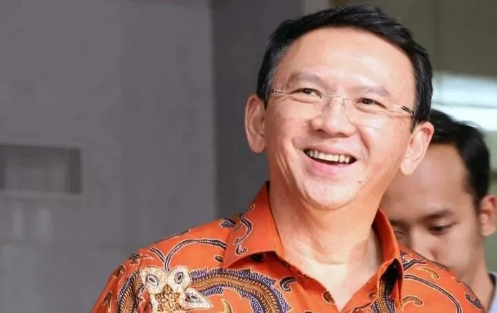 Ahok menjelaskan saat ini Jakarta masih kekurangan taman bermain dan jalan kecil yang berguna sebagai alternatif menghindari kemacetan.