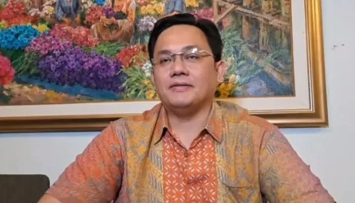 Farhat Abbas menangis usai mendengar kisah Aldi Renaldi yang mengaku mendapatkan penyiksaan dari oknum Polisi 8 tahun silam.